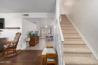 Photo #3: 6786847 Listing