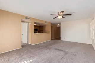Photo #6: 6786974 Listing
