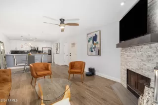 Photo #6: 6786975 Listing