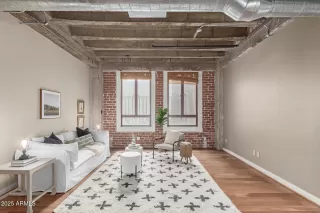 Photo #5: 6787223 Listing