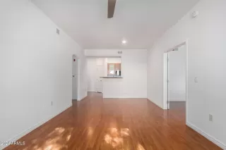 Photo #2: 6787311 Listing