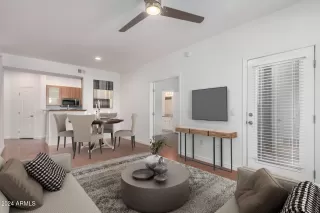 Photo #4: 6787311 Listing