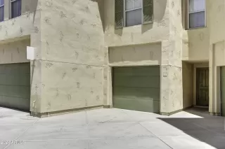 Photo #3: 6787368 Listing