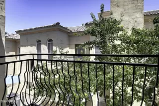 Photo #6: 6787368 Listing