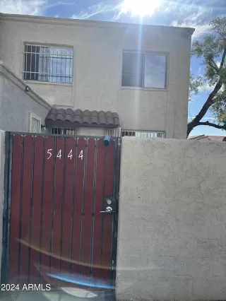 Photo #2: 6787404 Listing 