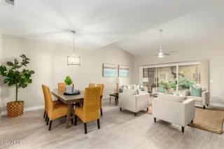 Photo #6: 6787472 Listing