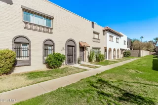 Photo #6: 6787715 Listing