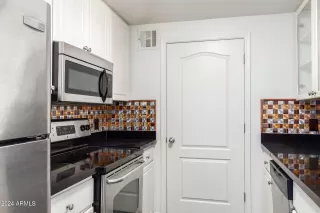 Photo #6: 6787833 Listing 