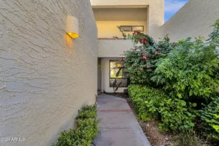 Photo #3: 6787913 Listing