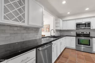 Photo #6: 6787913 Listing