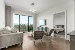 Photo #2: 6788028 Listing