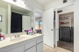 Photo #3: 6788116 Listing 