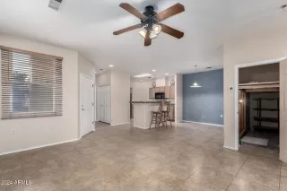 Photo #6: 6788342 Listing