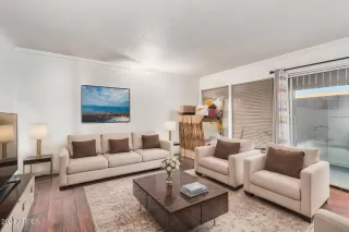 Photo #4: 6788348 Listing