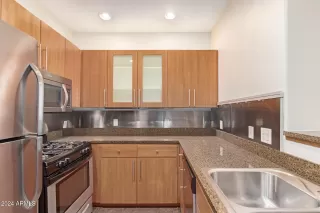 Photo #4: 6788613 Listing