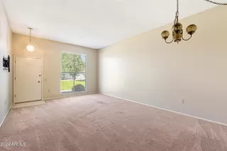 Photo #4: 6788674 Listing