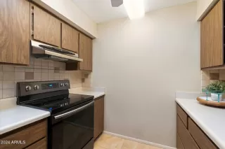 Photo #6: 6788674 Listing