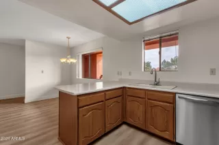 Photo #5: 6788828 Listing 