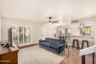 Photo #5: 6788927 Listing