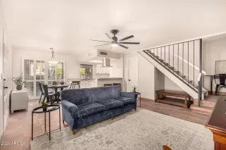 Photo #6: 6788927 Listing