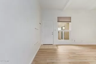 Photo #6: 6789149 Listing