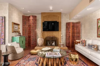 Photo #5: 6789503 Listing