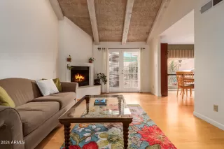 Photo #3: 6789590 Listing