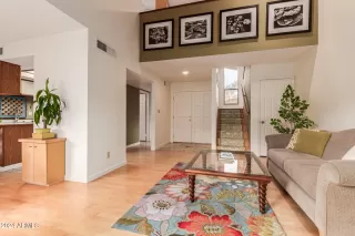 Photo #4: 6789590 Listing