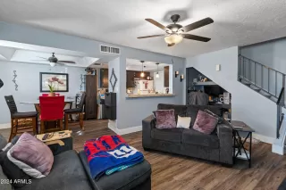 Photo #5: 6789733 Listing 