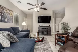 Photo #5: 6789827 Listing