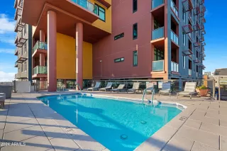 Photo #4: 6790178 Listing