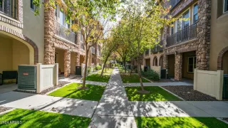 Photo #5: 6790183 Listing