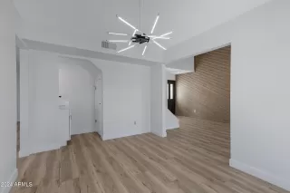 Photo #6: 6790255 Listing