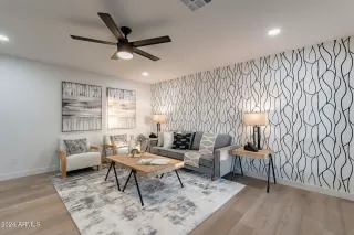 Photo #6: 6790403 Listing