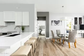 Photo #2: 6790515 Listing