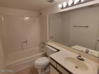 Photo #5: 6790610 Listing 