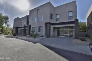 More Details about MLS # 6790663 : 2315 E PINCHOT AVENUE#105