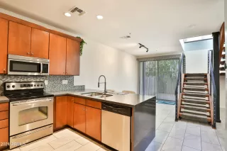 Photo #4: 6790663 Listing