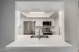 Photo #5: 6790694 Listing