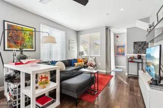 Photo #2: 6790705 Listing 