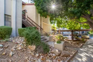 Photo #2: 6790717 Listing