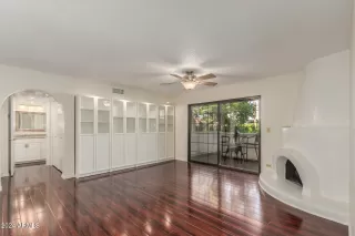 Photo #5: 6790717 Listing