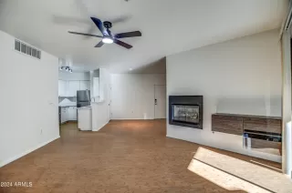 Photo #6: 6790944 Listing 