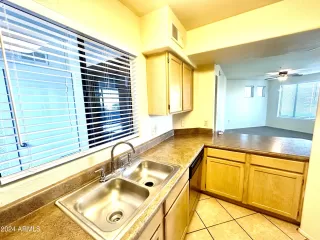 Photo #5: 6791205 Listing