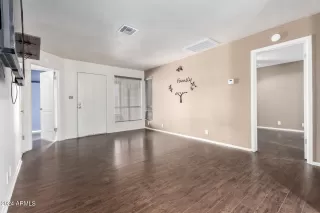 Photo #6: 6791245 Listing