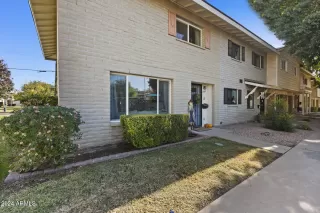 Photo #1: 6791286 Listing 