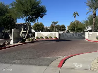 Photo #2: 6791459 Listing