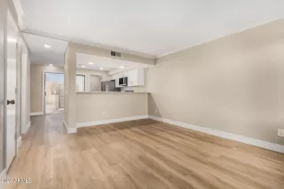 Photo #3: 6791538 Listing