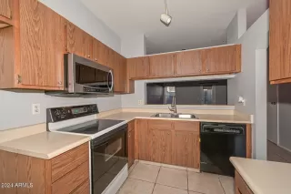 Photo #3: 6791680 Listing 