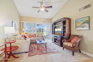 Photo #3: 6791949 Listing 